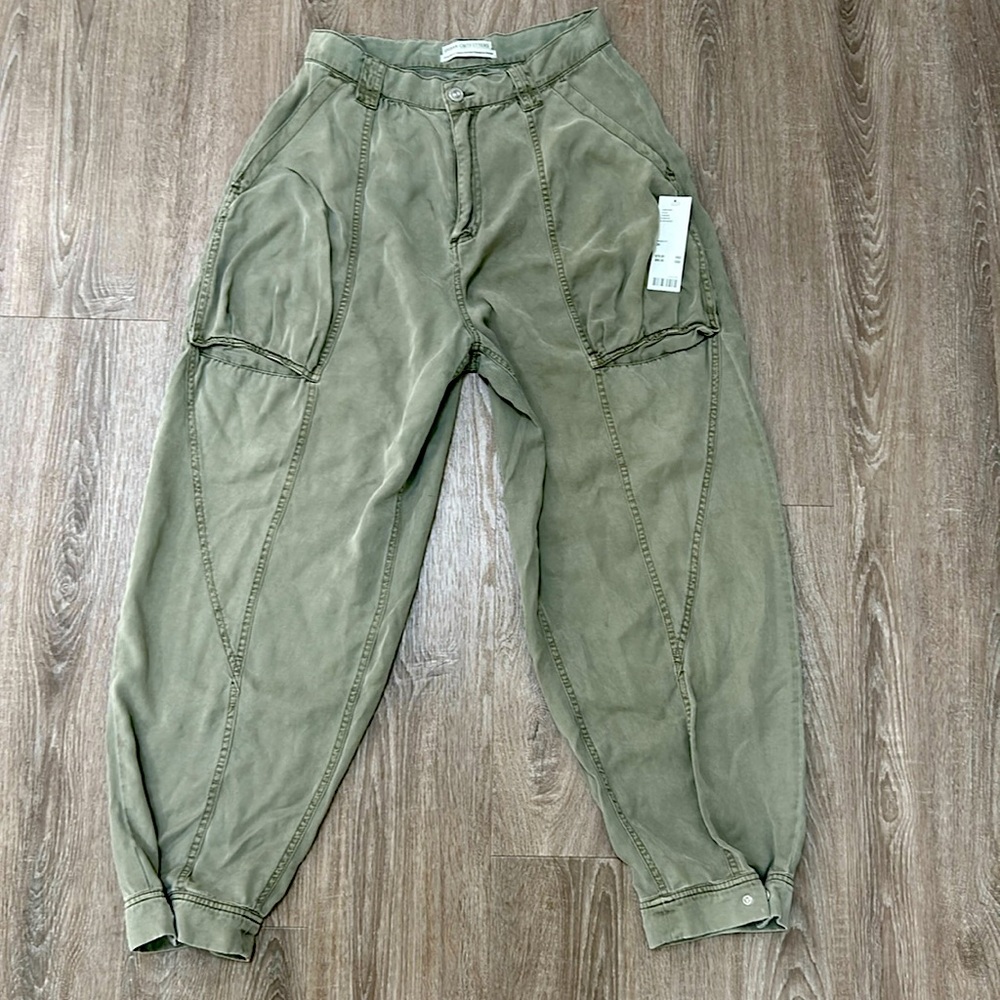 NWT Urban Outfitters Extremely Comfortable Balloon Pants